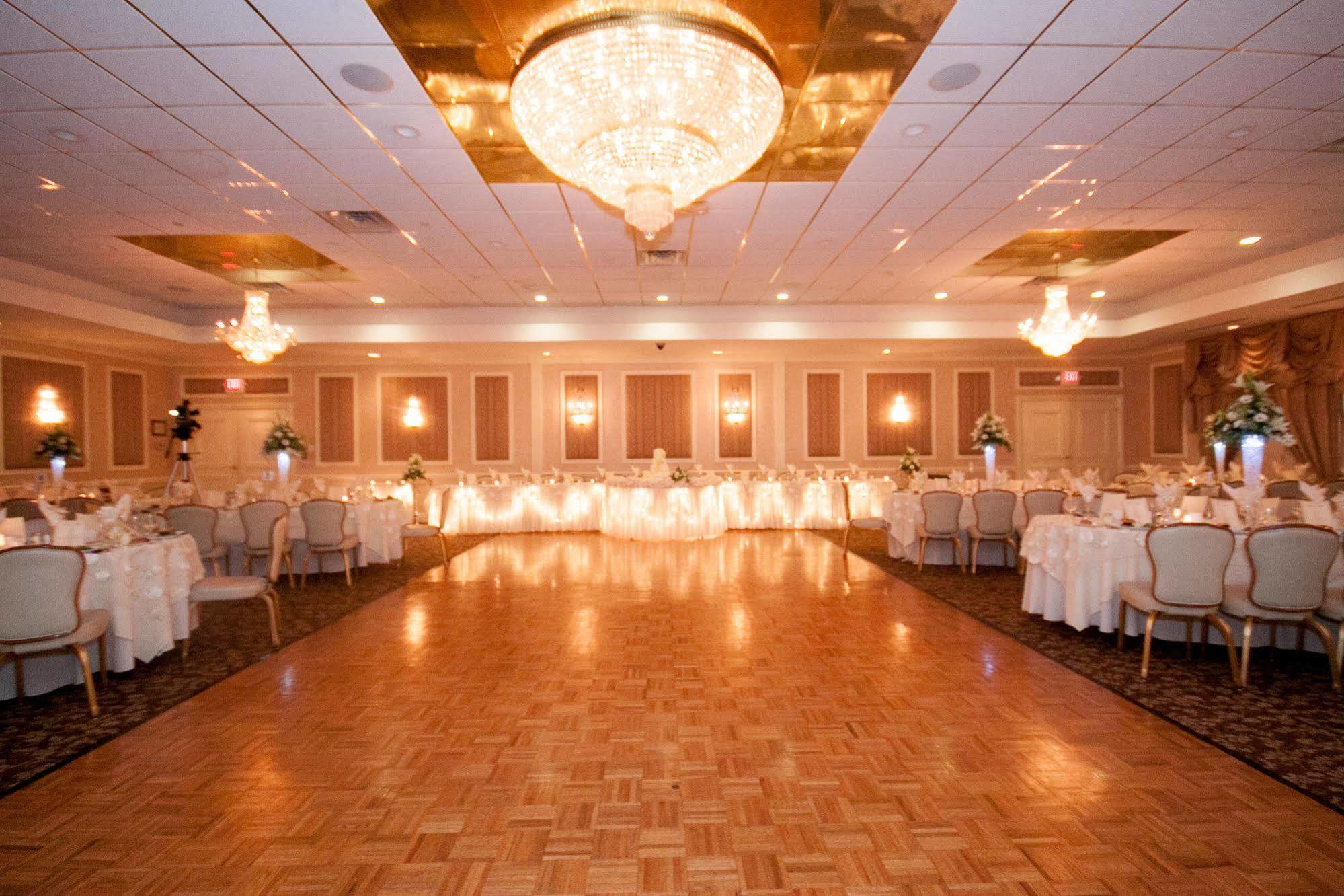Hotel Doubletree By Hilton Poughkeepsie Exterior foto